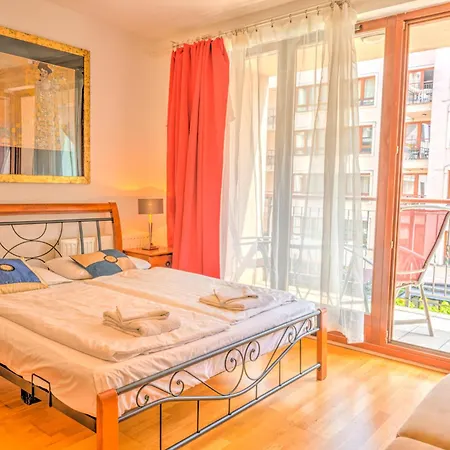 Apart Otel Center 4*